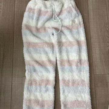 룸웨어 파자마 홈웨어 셋업 겨울 따뜻한 복슬복슬 부들부들