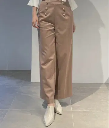 스나이델 와이드 팬츠 베이지 안감 부착
