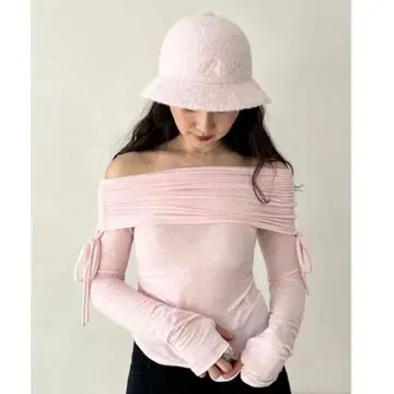 릴리 브라운 캉골 오프숄더