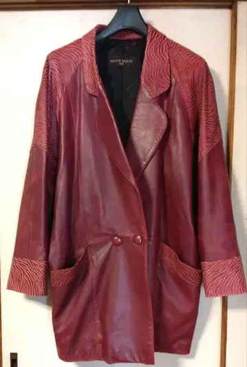 여성용 코트! 소가죽제 프리 사이즈 일본제 빅 사이즈입니다 래글런 소매!