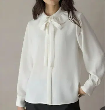 쿠미쿄쿠 블라우스 상의 보타이 포함 프릴 칼라 워셔블