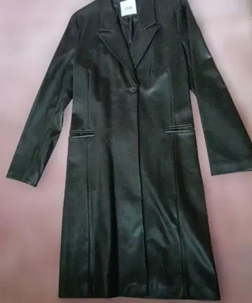 블랙 가죽 코트 싱글 버튼