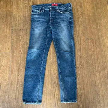 RED CARD 다크 블루 슬림 핏 데님