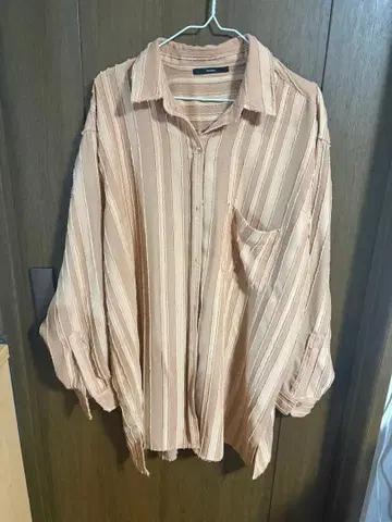 Kastane 베이지 계열 스트라이프 셔츠