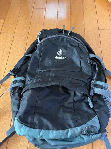 deuter airstripes 백팩 블랙/그레이