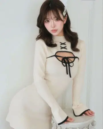 프론트 오픈 리본 니트 미니 원피스