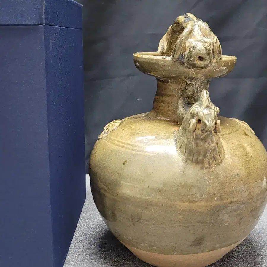 Green Celadon Gyeongho Pottery