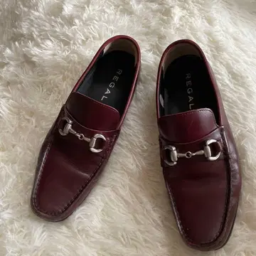 REGAL 버건디 로퍼 실버 금장 장식