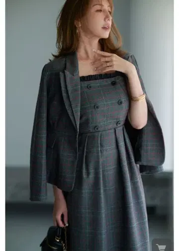 노스탤지어 미카 콜라보 체크 베어 원피스 택 포함 차콜 그레이 계열