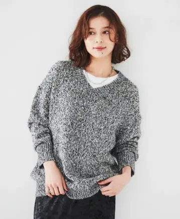 언타이틀 24AW 믹스 트위스트 풀오버 니트 블랙 모헤어