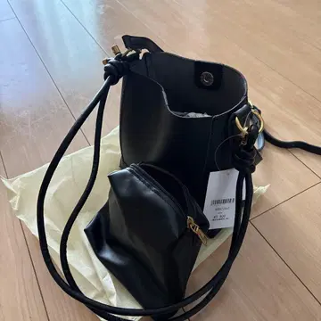 블랙 숄더백 파우치 포함