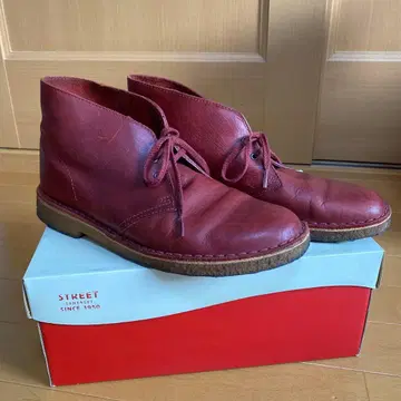 Clarks 처카 부츠 버건디 25cm