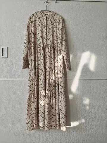 [ TOMORROWLAND ] 도트 무늬 원피스 긴팔 롱 기장