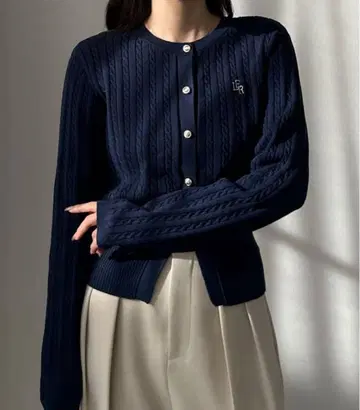 Louere 골드 버튼 케이블 니트 가디건