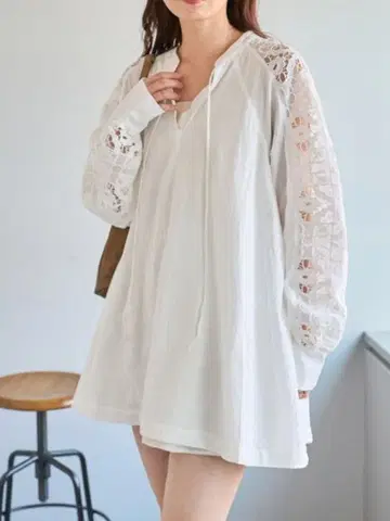 새상품 카스타네 소매 레이스 튜닉 블라우스