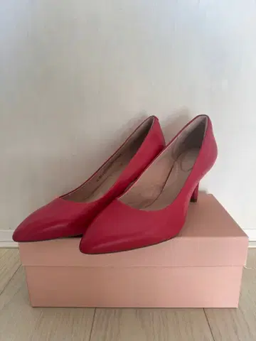 새상품 Rockport 빨간색 스틸레토 하이힐 25.5cm