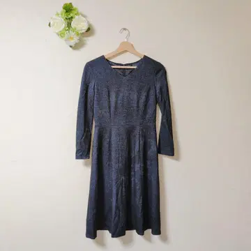 새상품급 다크 블루 데님 V넥 긴팔 플레어 원피스 [36/S]