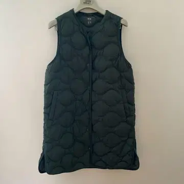 UNIQLO ULTRA LIGHT DOWN 다운 베스트 L 다크 그린