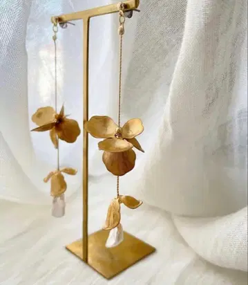 브라이덜 귀걸이 Shiro 골드 Calin 카란