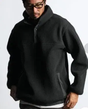 The DUFFER of ST.GEORGE 보아 플리스 블랙 풀오버