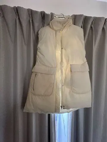 시세크토 M 베이지 다운 자켓