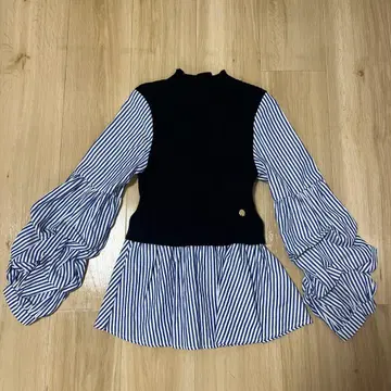 벌룬 슬리브 하이넥 셔츠