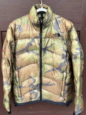 THE NORTH FACE 카모 패턴 다운 M 사이즈