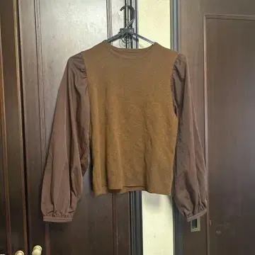 새상품급 rope 브라운 벌룬 슬리브 니트