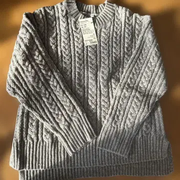 무인양품 야크 함유 울 케이블 스웨터