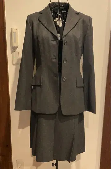 ICB 그레이 스커트 수트 3개 버튼