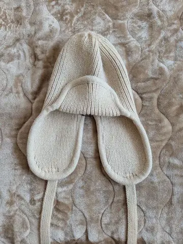 미사용 새상품 택 없음 플라이트 캡 니트 모자