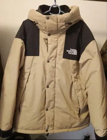 THE NORTH FACE 마운틴 다운 자켓 베이지/블랙