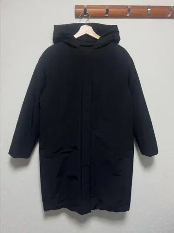 유니클로 새상품급 하이브리드 다운 코쿤 코트