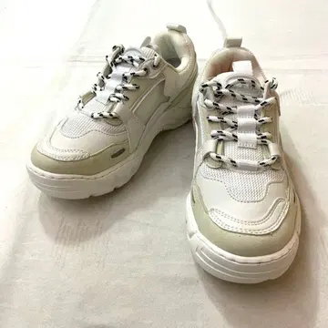 23.65 스니커즈 새상품급 23cm