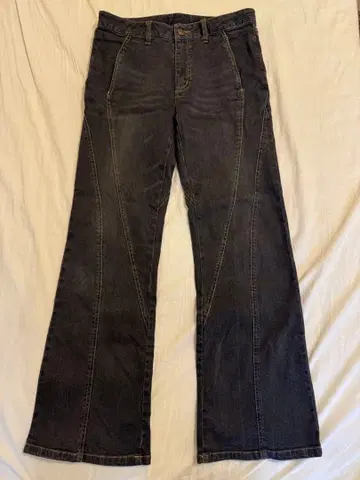 다크 그레이 부츠컷 데님