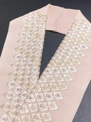 하나비시 스톤 장식 자수 장식용 깃 폴리에스테르 크레이프 원단 옅은 핑크