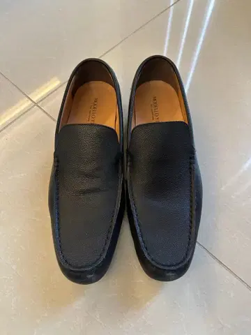 MODILLO VITA 블랙 로퍼