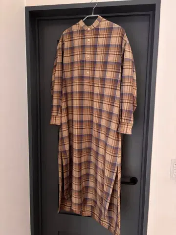 인기 완판템 AURALEE 슈퍼 라이트 울 체크 원피스 오라리