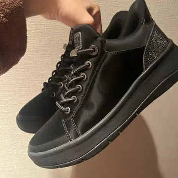 핏름 스니커즈 24cm