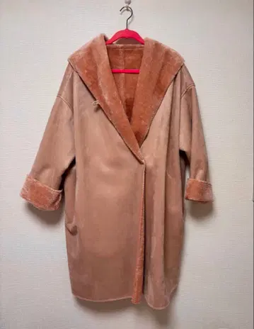 4L 핑크 베이지 후드 부착 무스탕 코트