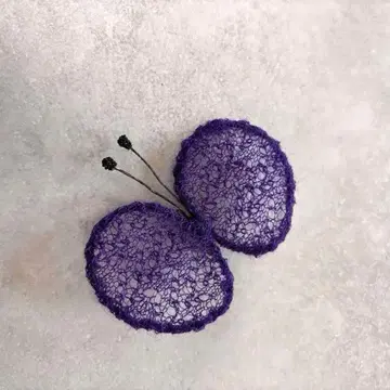 미나 페르호넨 choucho 브로치