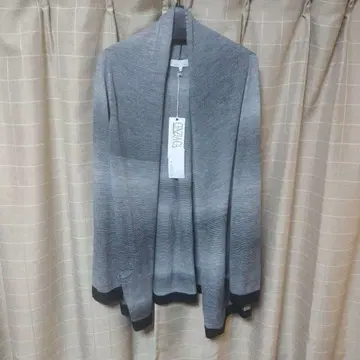 새상품 아소시에 이탈리아제 니트 롱 가디건 정가 47000엔+세금