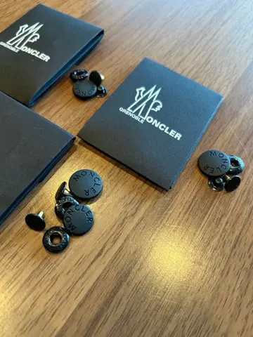 MONCLER GREOBLE 예비 스냅 버튼 세트 3!