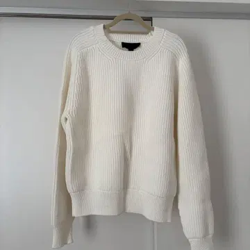 택 포함 새상품 ZARA 화이트 리브 스웨터 S 사이즈