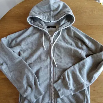 1PIU1UGUALE3 그레이 후드티 상의 셋업