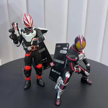 새상품 가면라이더 기츠 가면라이더 파이즈 2체 세트