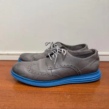 콜한 파란 밑창