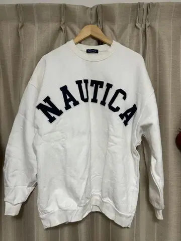 NAUTICA 화이트 로고 맨투맨
