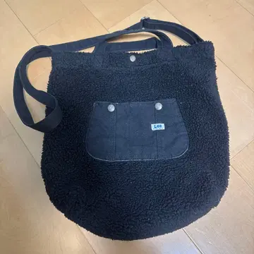 Lee 보아 숄더백 블랙