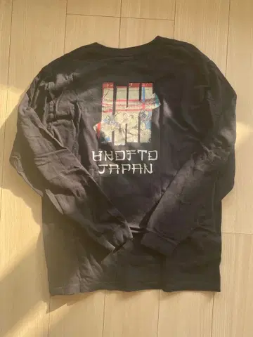M 사이즈 undefeated 롱티 스모